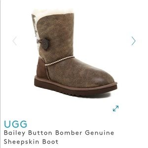 UGG-Bailey Button Bomber Genuine Sheepskin Boot